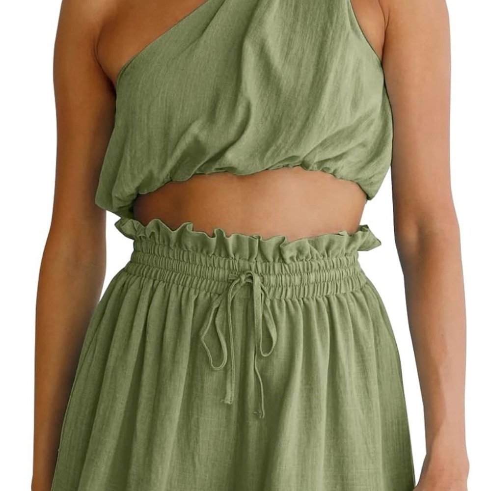 High Waist Olive Green Women's Top and Shorts